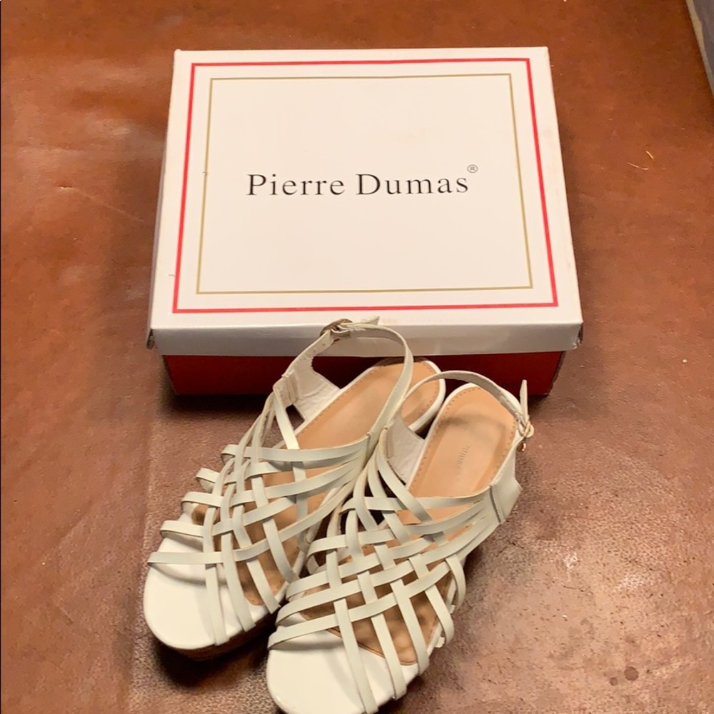 White wedges
